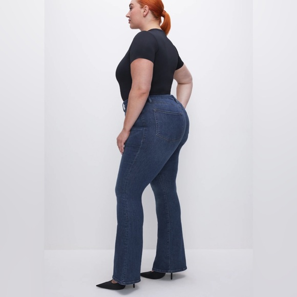 Good American Good Classic Bootcut Jean size 14 in Blue 811 - Picture 4 of 8